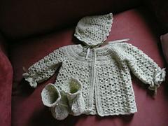 My basic round yoke baby sweater / CanesÃº redondo bÃ¡sico