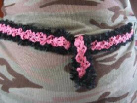Boa belt with pink lace