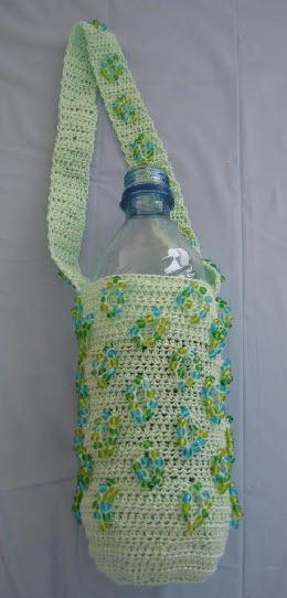 Beaded loop decorated thread water bottle holder
