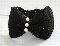 Bow cuff with beaded center